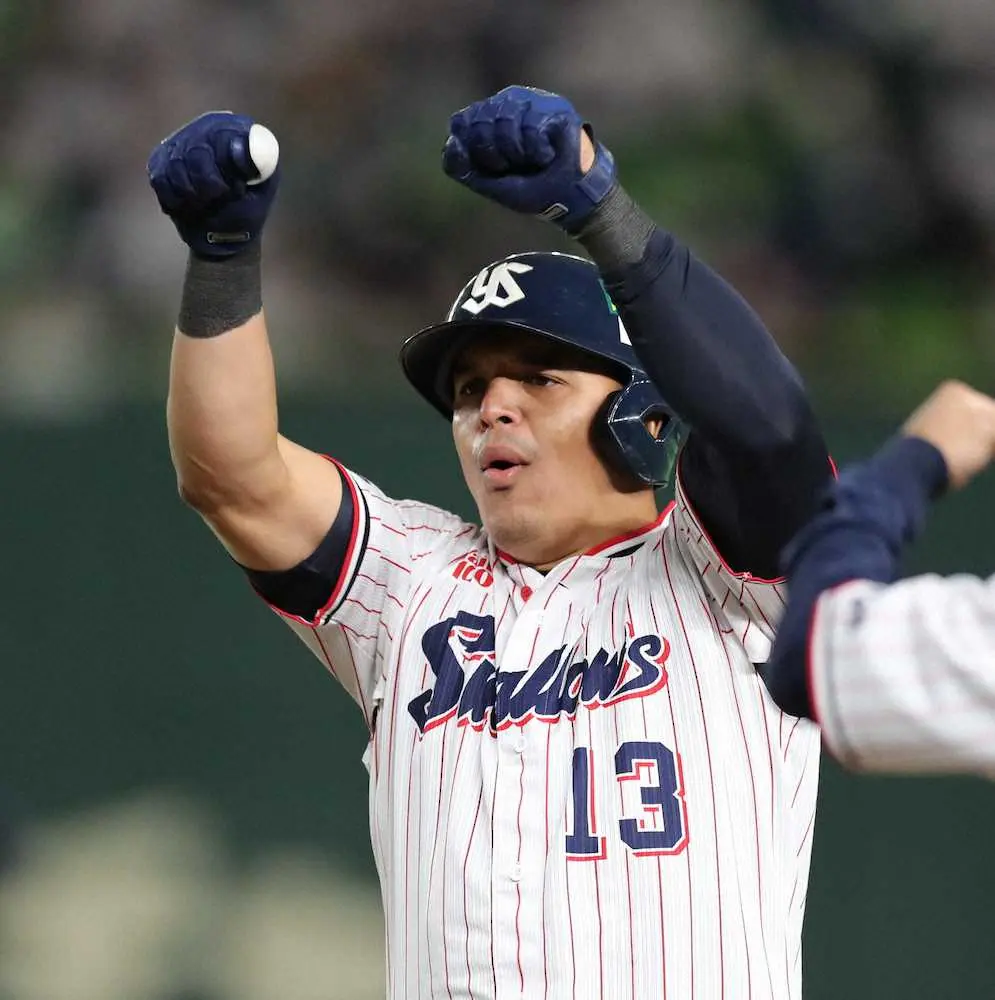 ヒーローインタビュー ヤクルト・オスナ、猛打賞の活躍「残りゲームも100パーセントの力で頑張りたい」 - サンスポ