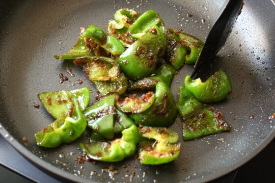 包丁要らずで簡単！ご飯が進む作り置き「ピーマンの鰹節まみれ」 - 朝時間.jp