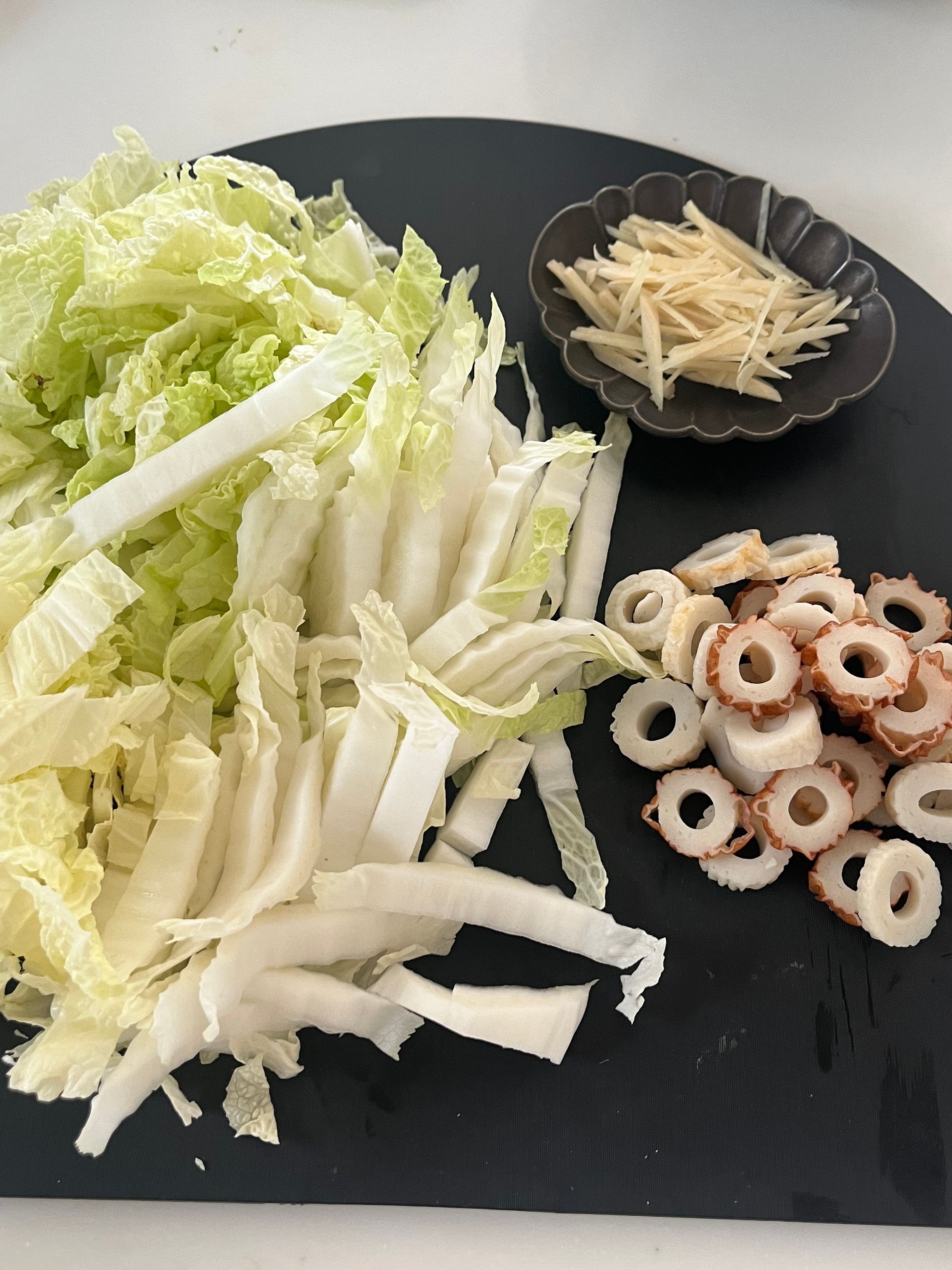 白菜と焼きちくわの簡単炒め煮！ 15分で完成 ホクホクなレシピ・作り方Tasty