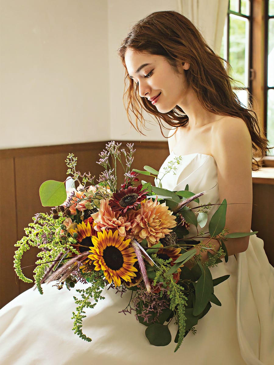 おしゃれ花嫁に合う真っ赤なブーケ アーティフィシャルフラワー ウェディングブーケ ブーケ お花のお店letampsルタン 通販10158467Creema クリーマ