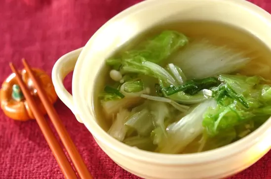 白菜とハムのスープ