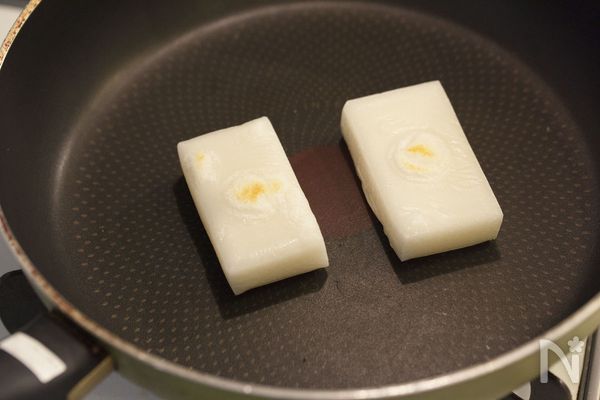 フライパンで簡単！お餅の焼き方