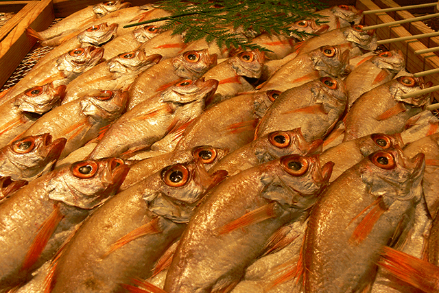 島根のお土産ランキング12選。人気のお菓子やご飯のお供、おしゃれなうさぎの雑貨も！お土産屋さんもご紹介 - おみとら