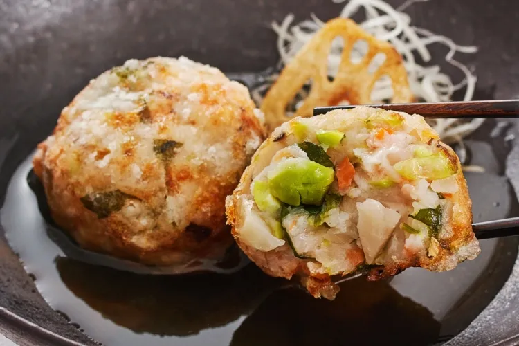 蓮根まんじゅうと湯葉のあんかけそばの魅力