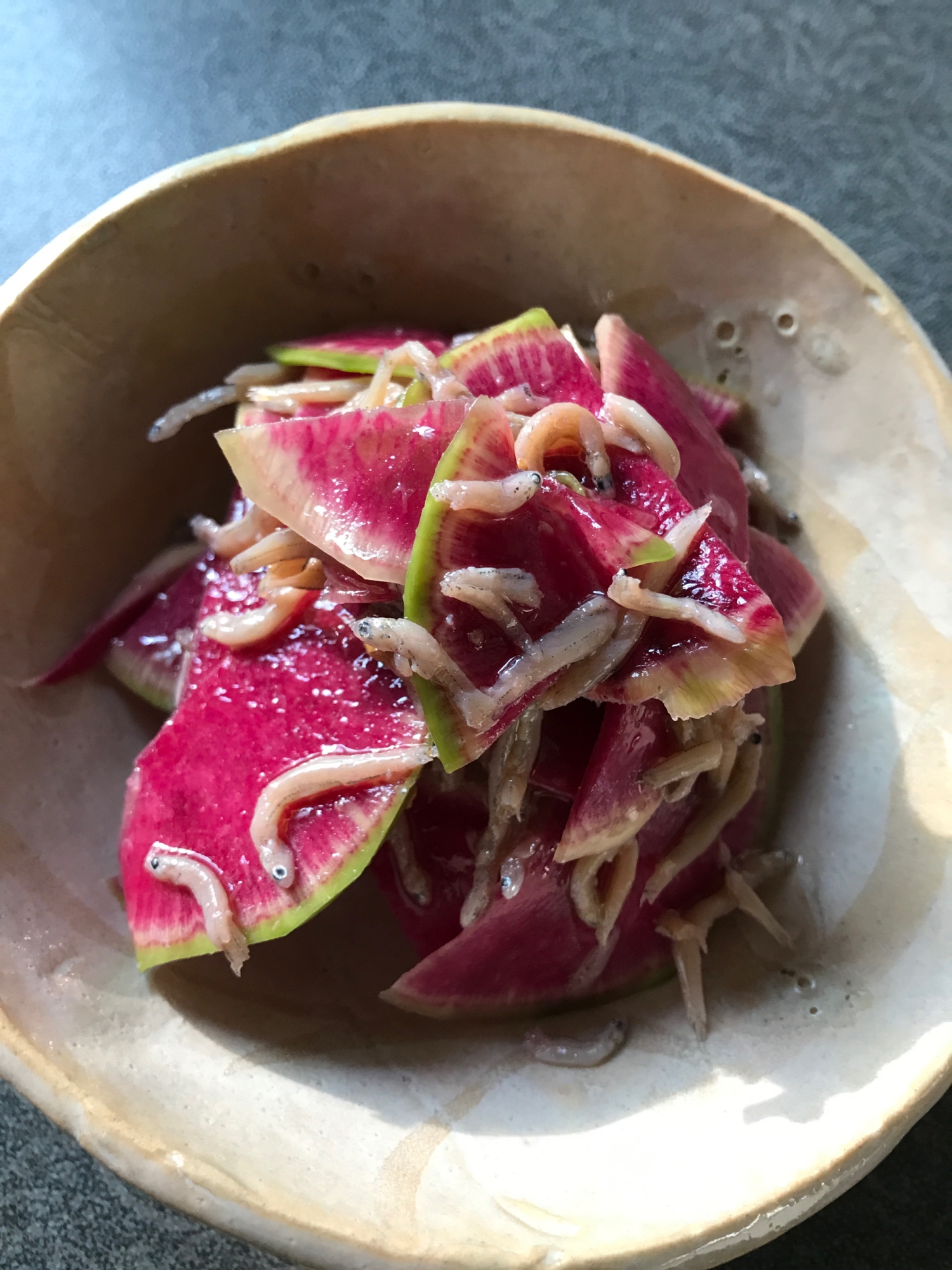 平野由希子の「野菜とお酒」 ―幸福な大人の食卓― Vol.10 紅芯大根のレシピ1 1- T JAPAN:The New York TimesStyle Magazine 公式サイト