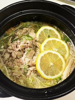 豚バラとレタスのレモン鍋