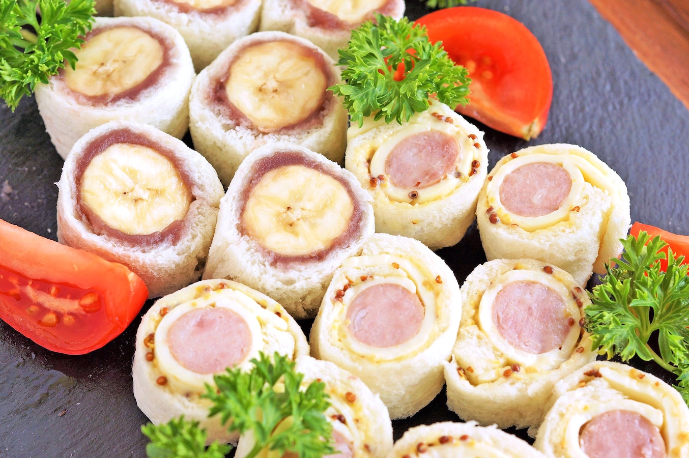 くるくるサンドイッチの簡単レシピ