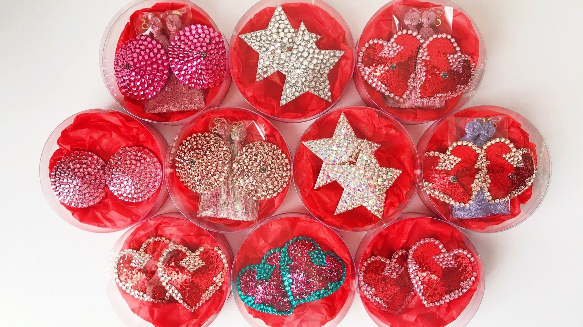 ハンドメイド タッセル有り ペイスティ バーレスク ラインストーン スワロスキー ピンク•レット•シルバーその他アクセサリー 六拳龍子 通販15048504Creema クリーマ