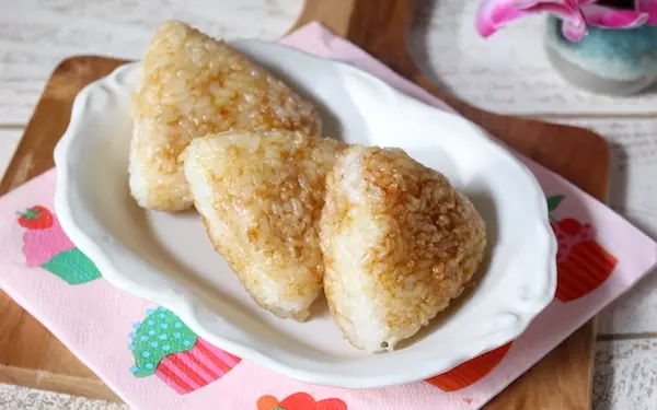 忙しい朝でも安心!おにぎりを冷ます時間がないときの対処法時短スマイル