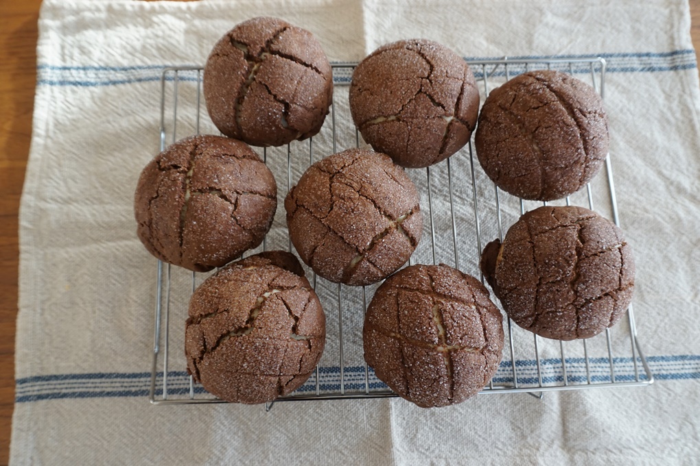 外はサクッと中ふんわり！ 基本のメロンパン