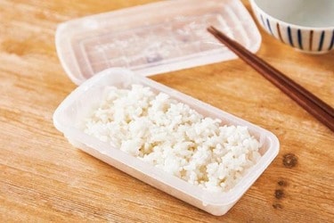 ご飯の冷凍保存はタッパーがおすすめ？正しい保存方法と解凍方法をご紹介デリシェア