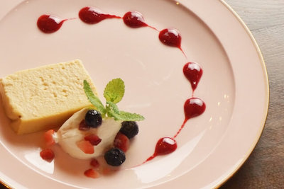 2パターンのパンケーキの盛り付け 盛り付け講座ベーシック第４回開催報告Recipe of Life -フードスタイリスト、フードコーディネーター河合真由子 東京ナチュラルで心地よいフードスタイリングとカフェレシピ