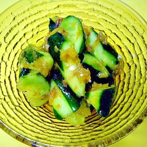 たたききゅうりの梅肉あえ