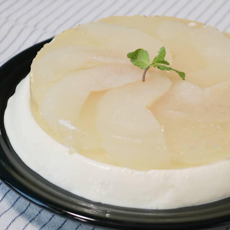 JAいちかわ📣 こんにちは! 今日はフライパンで簡単に作れる 🍰 「船橋の梨ケーキ」をご紹介します 🍰 船橋の新鮮な梨をたっぷり使って、おうちで手軽にスイーツ作りはいかがですか?外はふんわり、 中はジューシーな梨がたまらない一品です😊Instagram