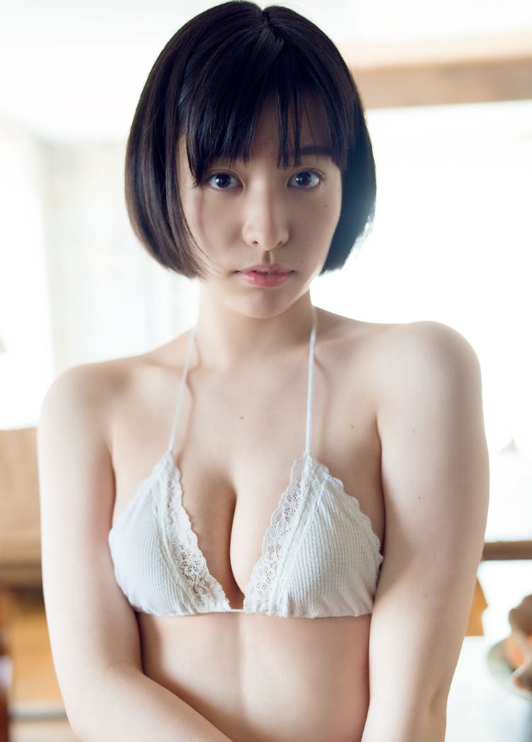 究極の美貌＆美巨乳ハイブリッド美女・澄田綾乃、「週プレ」で圧巻美バスト披露 - モデルプレス