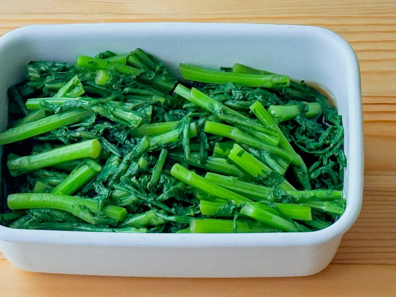 ポン酢でさっぱり、春菊のおひたし