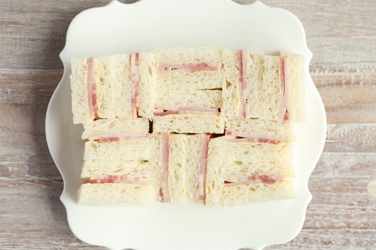 卵やハムで最高のサンドイッチをパンをキレイに切るコツ、断面を美しく見せるワザ1 1介護ポストセブン