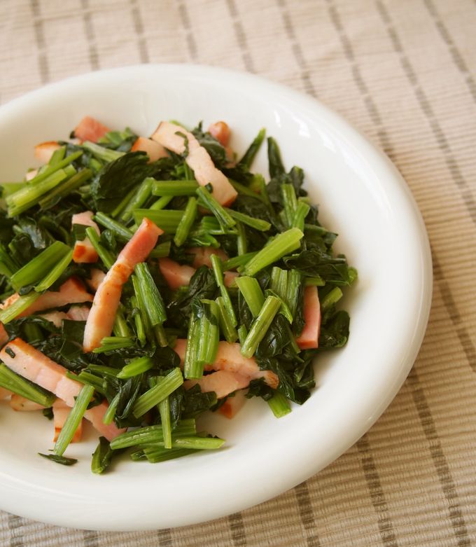 ベーコンブロックの串焼き ミニトマトだれ