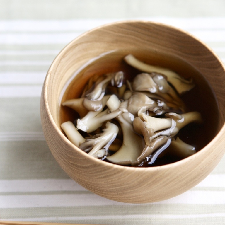 エリンギとしめじのお吸いものアレンジレシピ味ひとすじ 永谷園