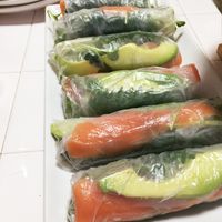 オクラの葱ナンプラー浸し🎐 今年もこれの季節です☺️ 冷蔵庫にキンキンに冷やして頂くのが好きです！ 茹オクラを、みじん切り白ねぎ、水、ナンプラー 、レモン汁、太白ごま油、胡椒に20分ほど浸したら完成！ オクラがスーパーで安くなってると、 2パック買ってこれを