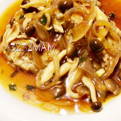 とろーりきのこの和風煮込みハンバーグ