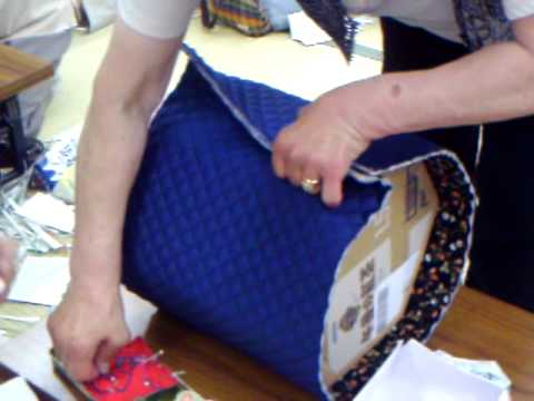 外せる牛乳パック椅子のカバー①裁断ミニヤ工房