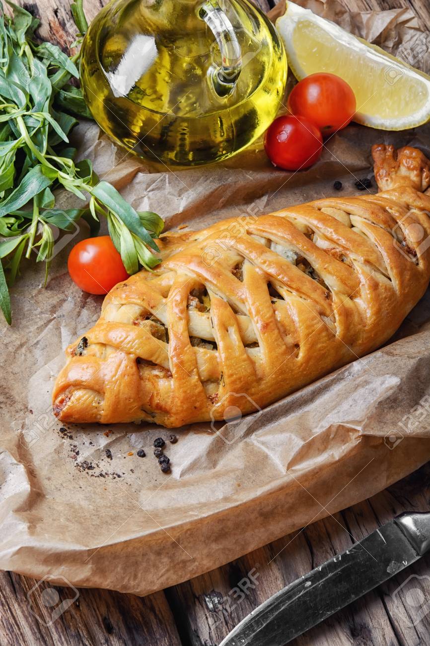 冷凍パイシートで作る「サーモンウェリントン 鮭のパイ包み焼き 」┃レシピ┃カルディコーヒーファーム公式サイト