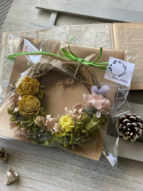 手作りリースを贈るなら 半紙を使ったふんわりラッピングがおすすめ – Craftie Homeクラフティホーム