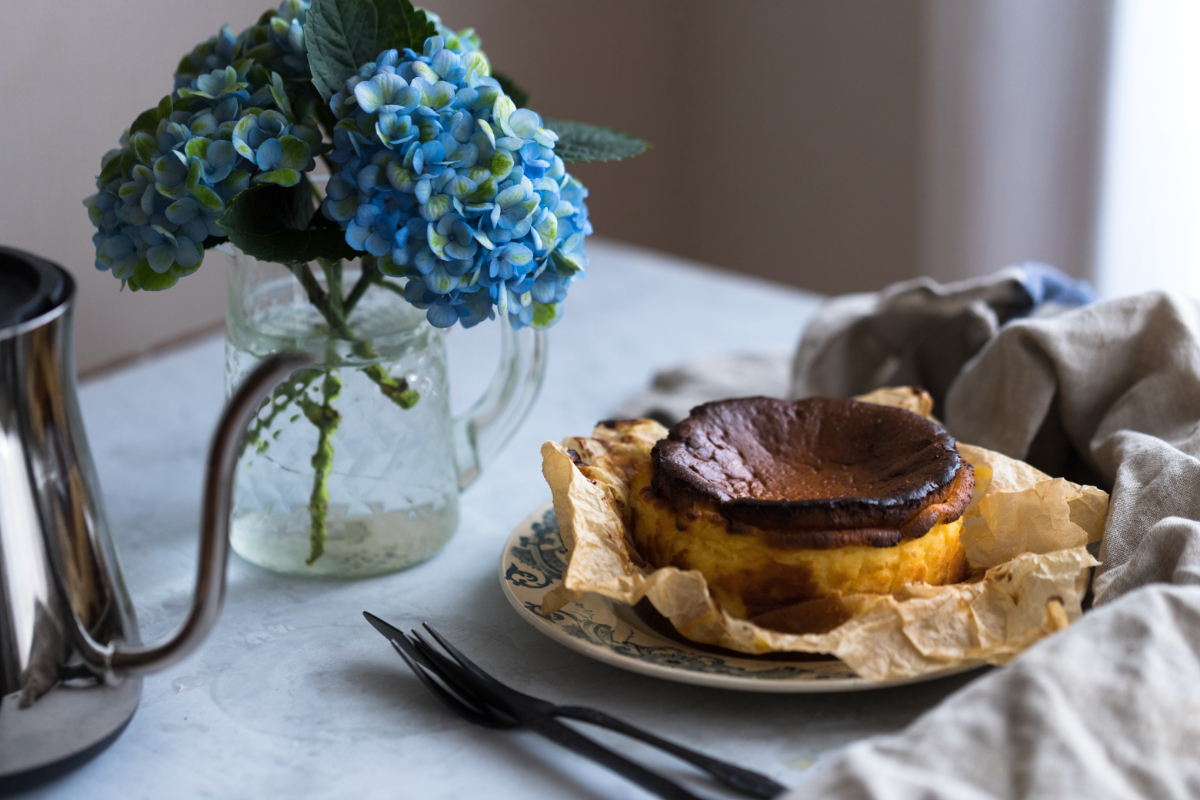 つくれぽ1000チーズケーキレシピ人気1位～40位を超簡単に手作り出来る炊飯器を使う作り方から生クリームなしでも濃厚に仕上がるレシピまで紹介クックパッドクーカイ-Cookai