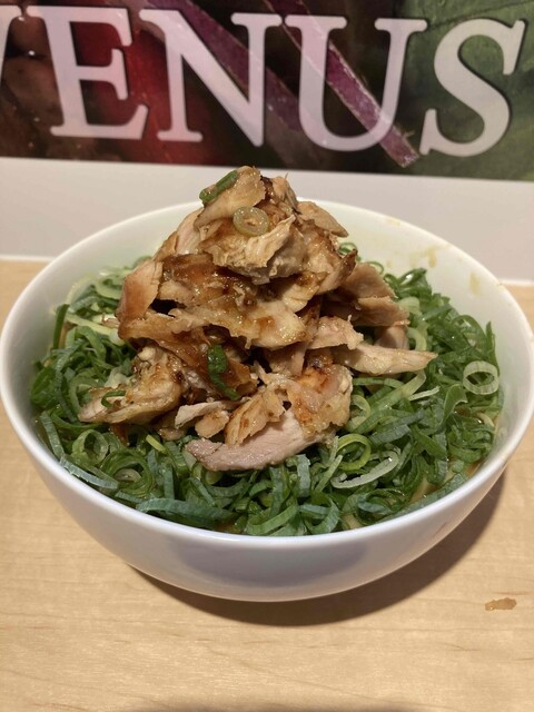 国産鶏肉使用のチキンケバブが人気】ビーナス デリ VENUS