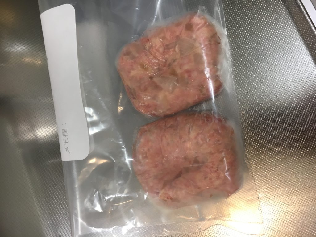 チンしてすぐに食べられる！わが家自慢の電子レンジで作る丸く可愛いハンバーグde簡単作り置き冷凍弁当