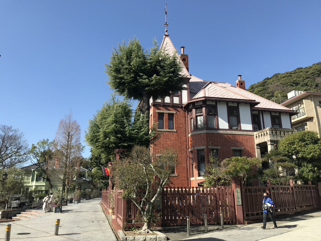 洋館立ち並ぶ神戸・北野異人館街でみつけた小さな違和感…“仲間はずれな建物”がある意外な理由に「聞いたらスッキリする」！？ | ABCマガジン