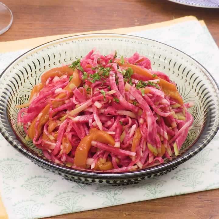 赤い大根の名前とは？サラダや酢漬けなどおすすめレシピもご紹介！デリッシュキッチン