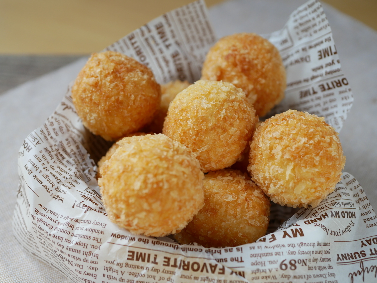 ホットケーキミックス チーズボール 揚げないTikTok