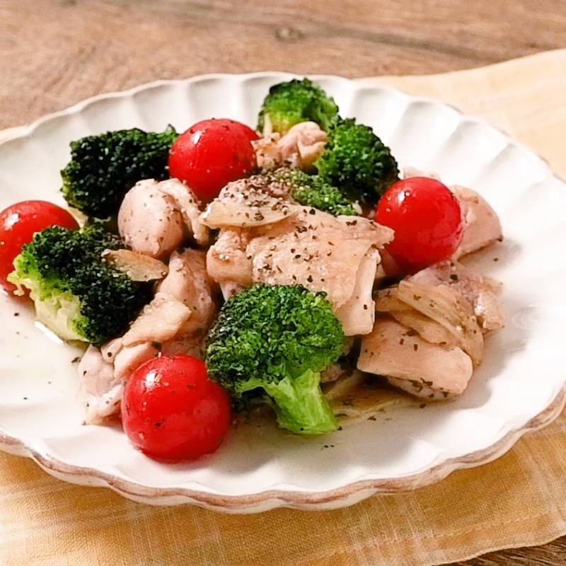 鶏肉とブロッコリーのスパイス炒め