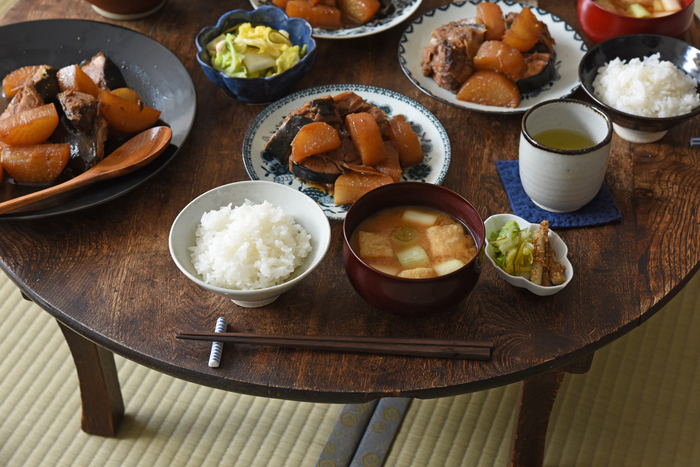 照り焼きぶり大根の献立 副菜:さやいんげんのごまあえ、汁物:みそけんちん汁 献立・メニュー 味の素パーク たべる楽しさを、もっと