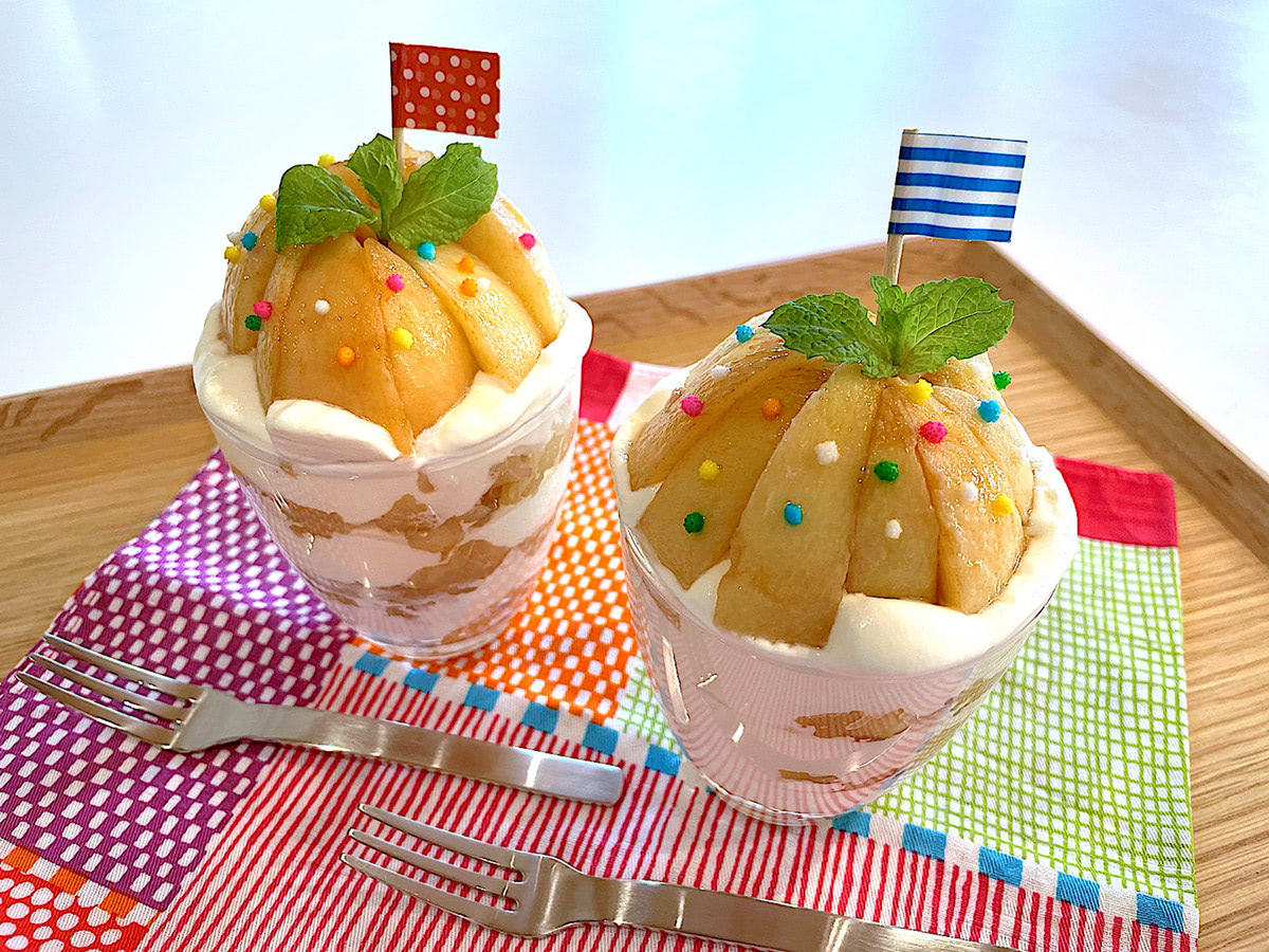 まるごと桃パフェ