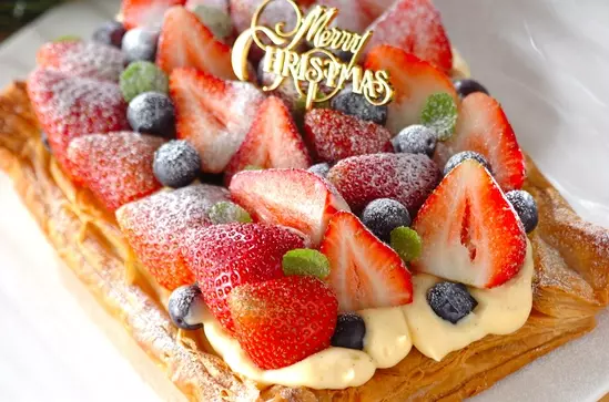 パイシートお菓子 パイシートを使った超簡単お菓子☆クリームチーズフルーツパイ。見た目も可愛いです♪ クリームチーズ