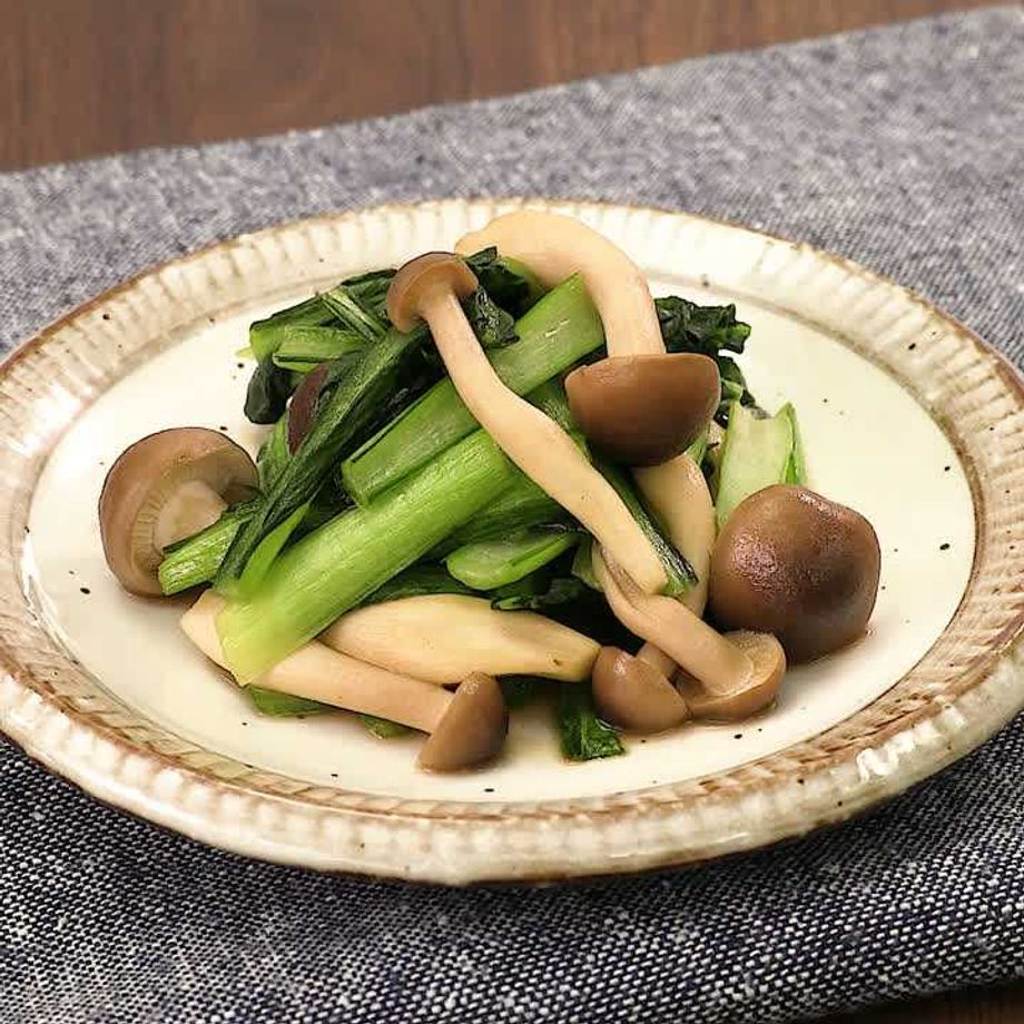 まぐろのゴマまぶし 小松菜ソテーの献立 副菜：かぼちゃと枝豆とパプリカのめんつゆマヨネーズ 和え、汁物：水菜とわかめのすまし汁 献立・メニュー 味の素パーク たべる楽しさを、もっと