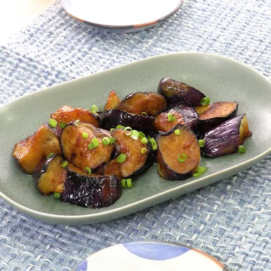 作ってみたいと思ったらコメント欄に「なす」と打って🍆スタンプで教えてね🫶料理のレパートリーを増やしたい! 主婦が選んだ簡単おかずレシピはこちらから💁♀️@okazu_oisii_recipe 今回は @tsukicook さんのとっても美味しそうなレシピを紹介します✨ 素敵な投稿