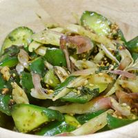 大量消費に！人気の作り置き常備菜。ポリポリきゅうりとみょうが大葉しょうがのさっぱり漬け - つくりおき食堂