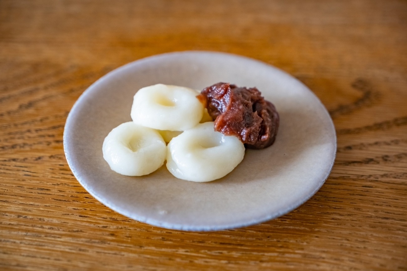 美味しい白玉の作り方と、固くならない保存方法白玉ニョッキ、アジアンデザート風、磯辺焼き風のアレンジも！HugKum はぐくむ