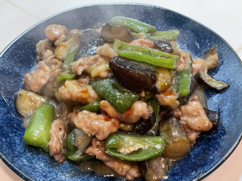 リュウジ『肉汁吸ったなすが主役！ここ数年で一番のなす料理』 ふんわり＆しっとり♡ビジュも美しいの♡<!-- -->ニフティニュース