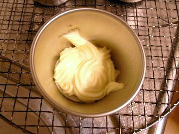 燻製マヨネーズはフライパンで簡単に作れる！ 絶品すぎる「燻製マヨ」の簡単レシピとアレンジメニュー - dressing ドレッシング