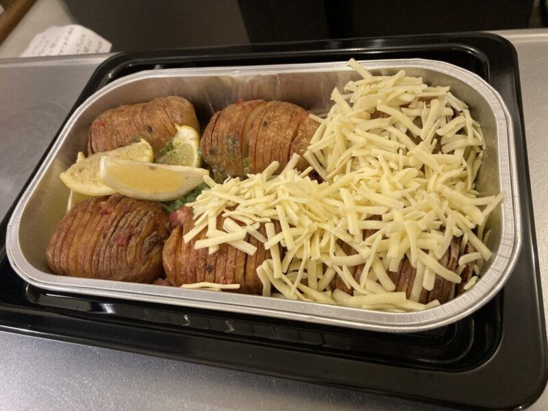 コストコデリカ「ハッセルバックポテト」はとろとろ洋風じゃがバター最底辺の歩き方