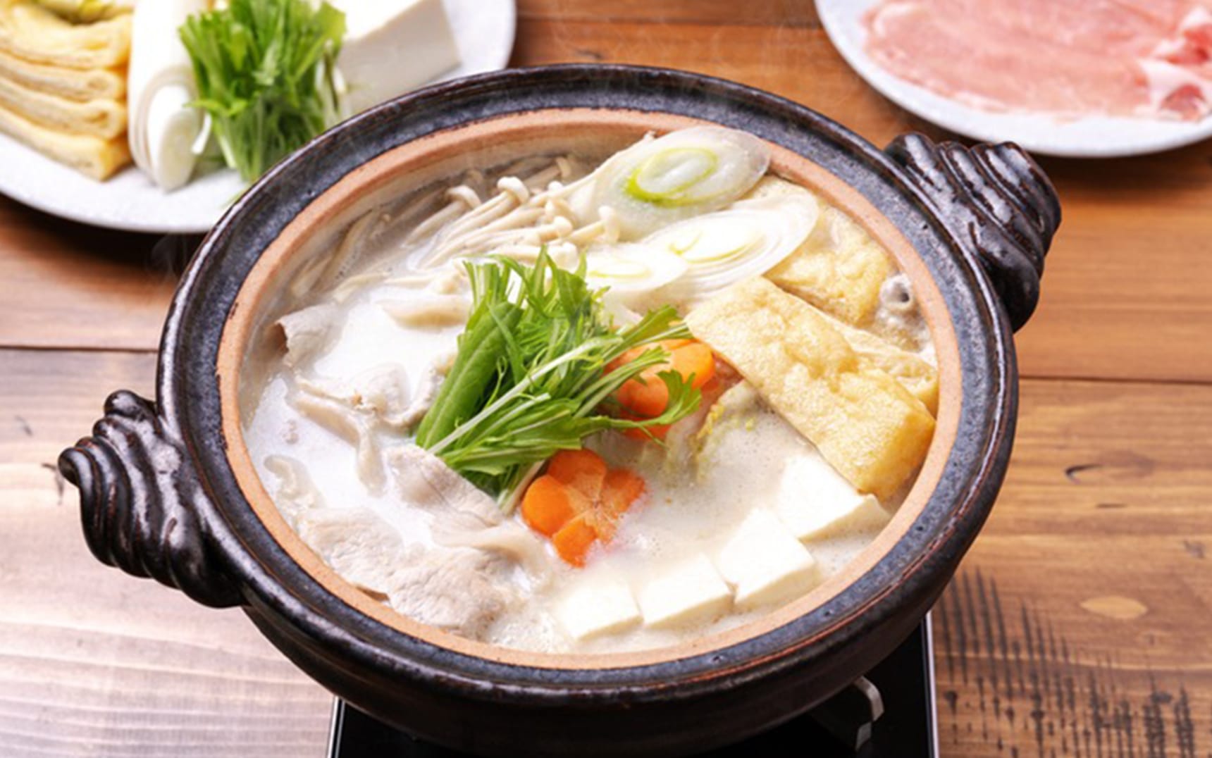 豚肉とほうれん草の豆乳鍋