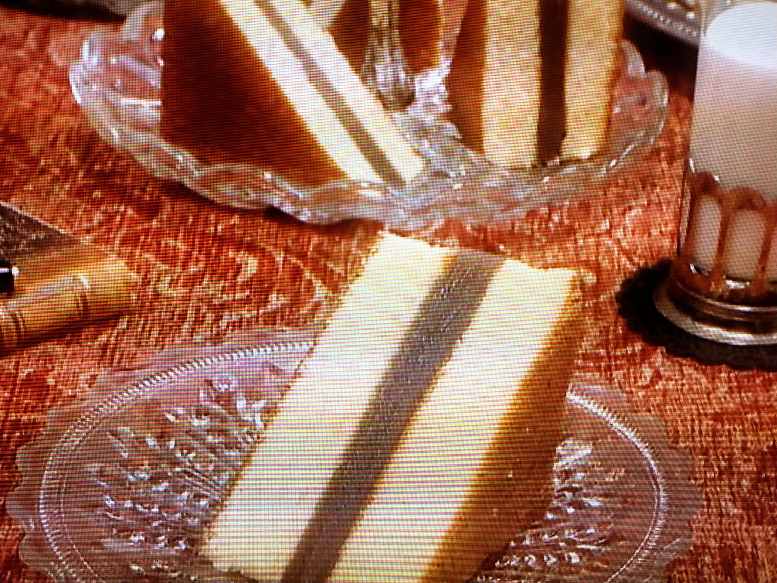 お花見 やおやつ に！「三色団子のシベリア風」のレシピをご紹介🌸🍡ホットケーキミックス を使った食べ応えのあるシベリア風スイーツです♪生地にみりんと醤油を混ぜることで、三色だんご＆あんこに合う生地ができますよ🌟昭和産業SHOWA簡単レシピお家