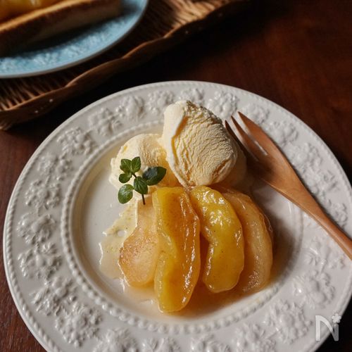 レンジで10分ボケたリンゴのシナモン煮