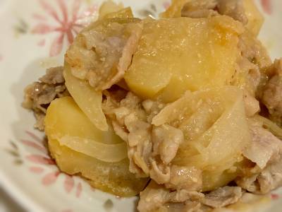 キャベツとジャガイモと豚肉ちょっとづつ★味噌炒め