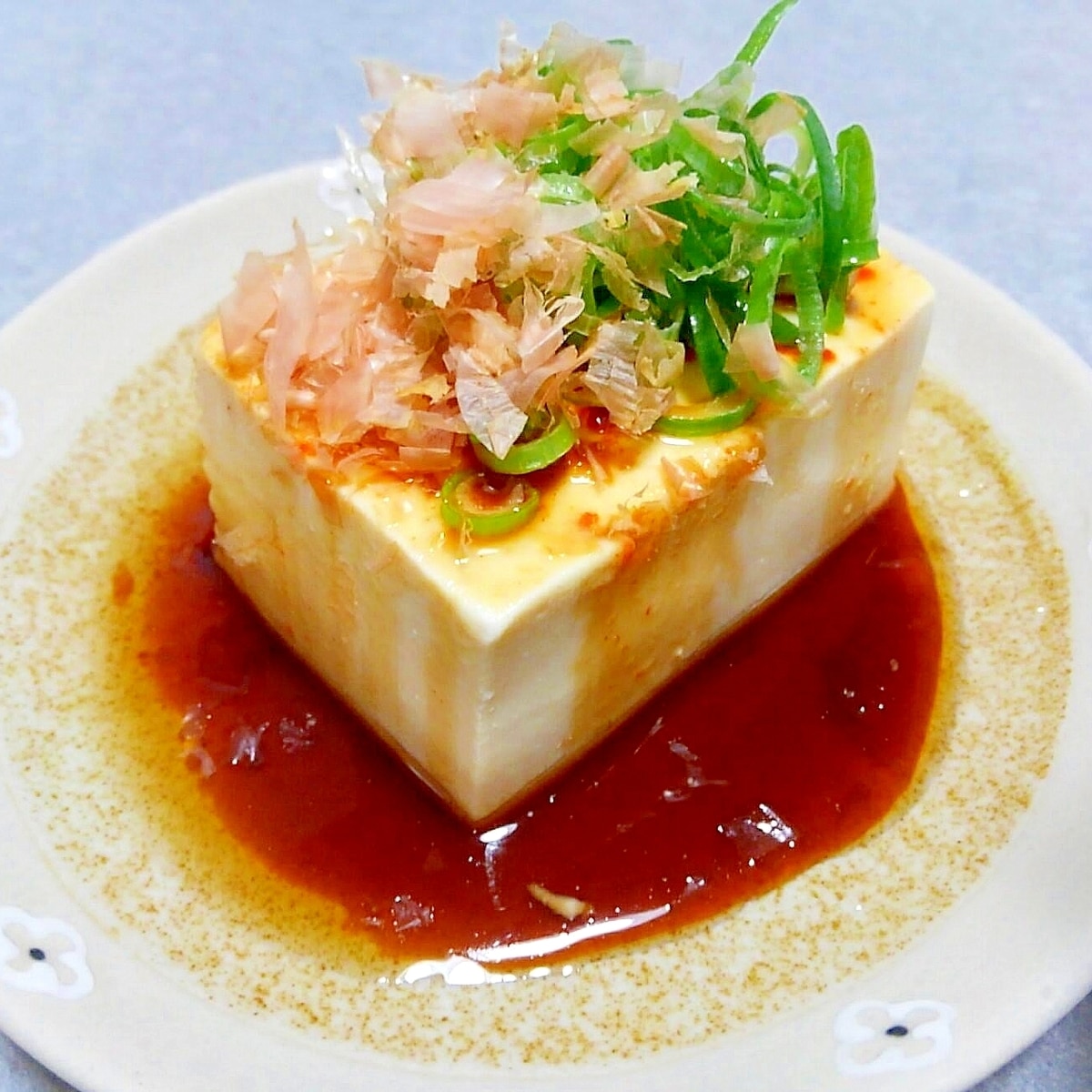 ごま油香る！ネギザーサイのせ冷奴ぐっち夫婦のオフィシャルレシピサイト -レシピブック オンライン